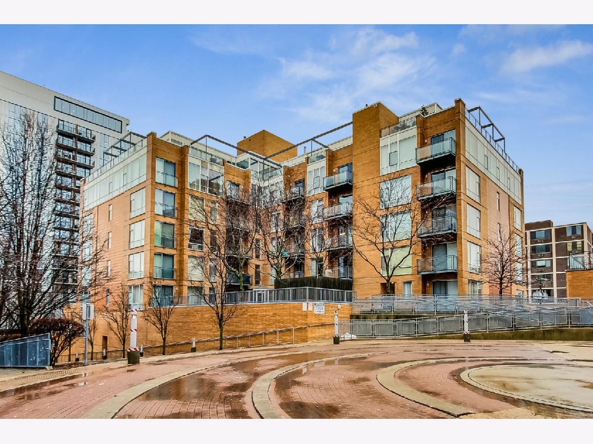 Condominiums Rented Sienna Evanston Illinois, 1720 Oak