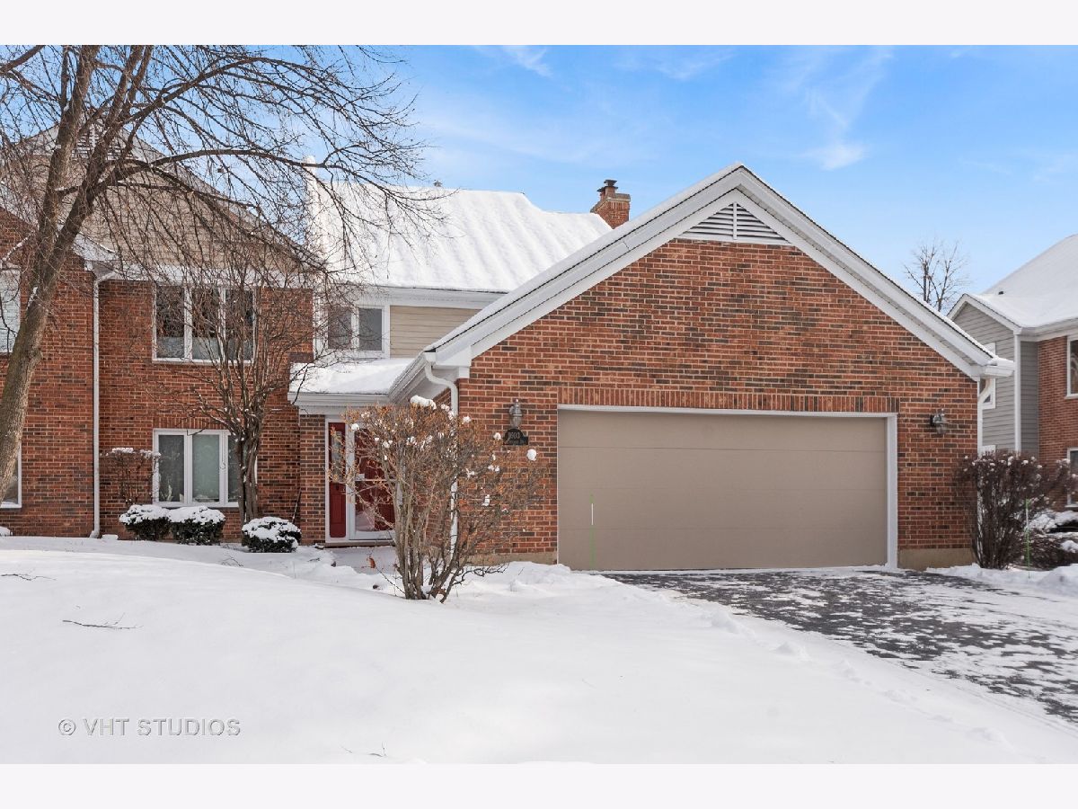 Townhomes & Condos & Homes Sold Arlington On The Ponds Arlington Heights Illinois, 1603 Courtland
