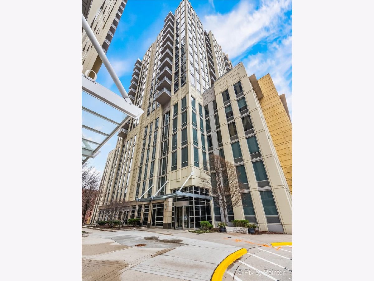 Condominiums Sold River Place On The Park Chicago Illinois, 720 Larrabee