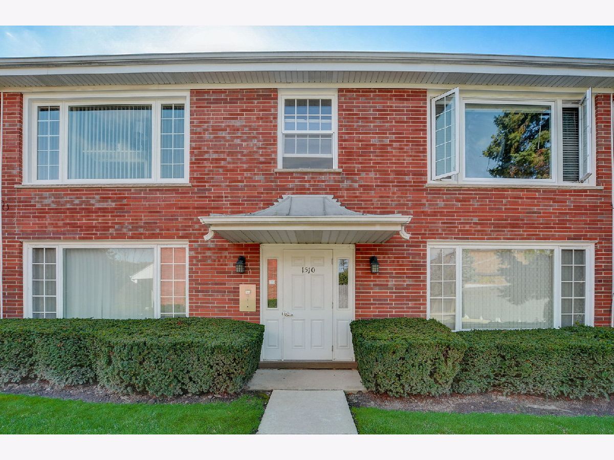 Condos & Townhomes Sold Plymouth Place Glenview Illinois, 1510 Plymouth