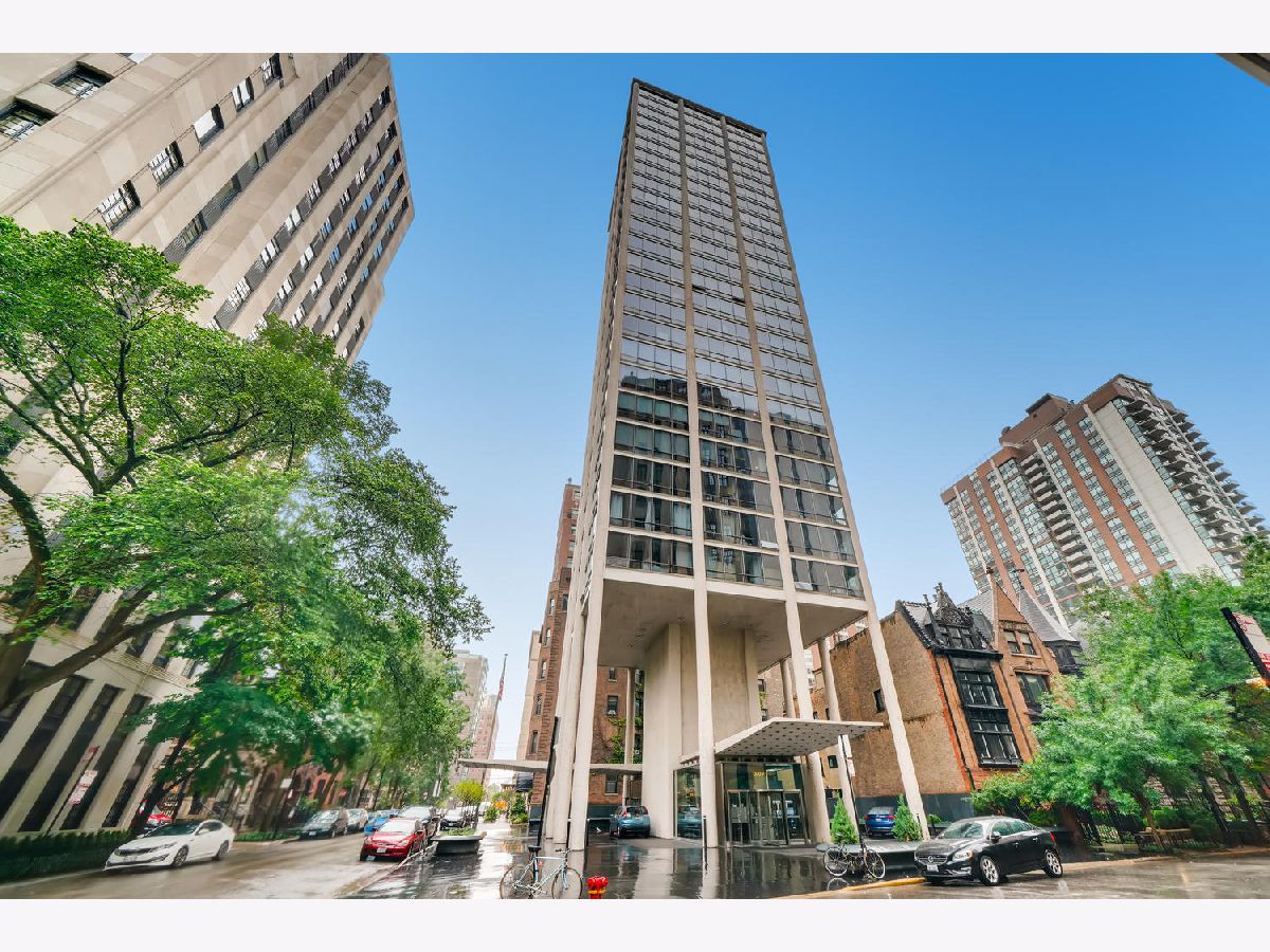 Condominiums Sold Astor Tower Chicago Illinois, 1300 Astor