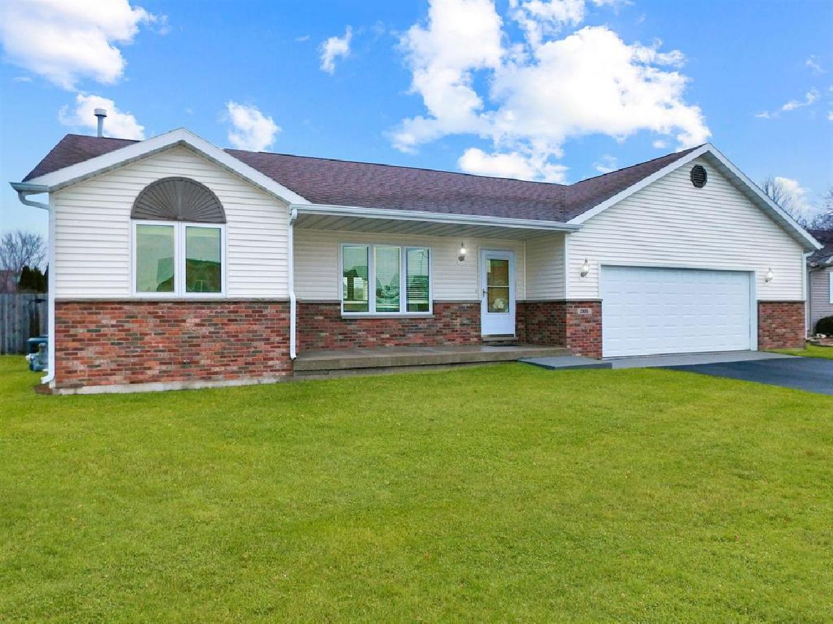 Homes & Condos & Townhomes Sold Clines Ford Belvidere Illinois, 2805 Mary