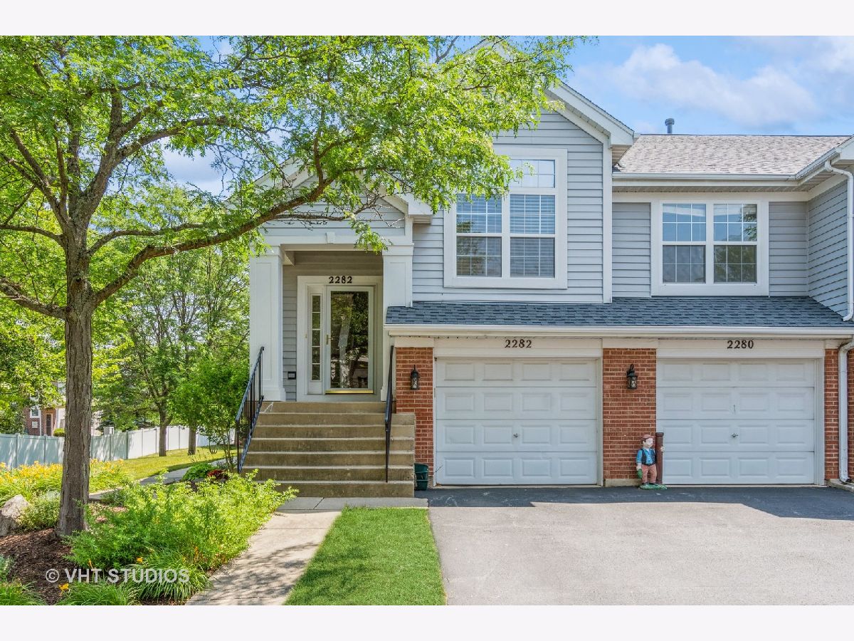 Townhomes & Condos & Homes Sold Cambridge Countryside Aurora Illinois, 2282 Scott