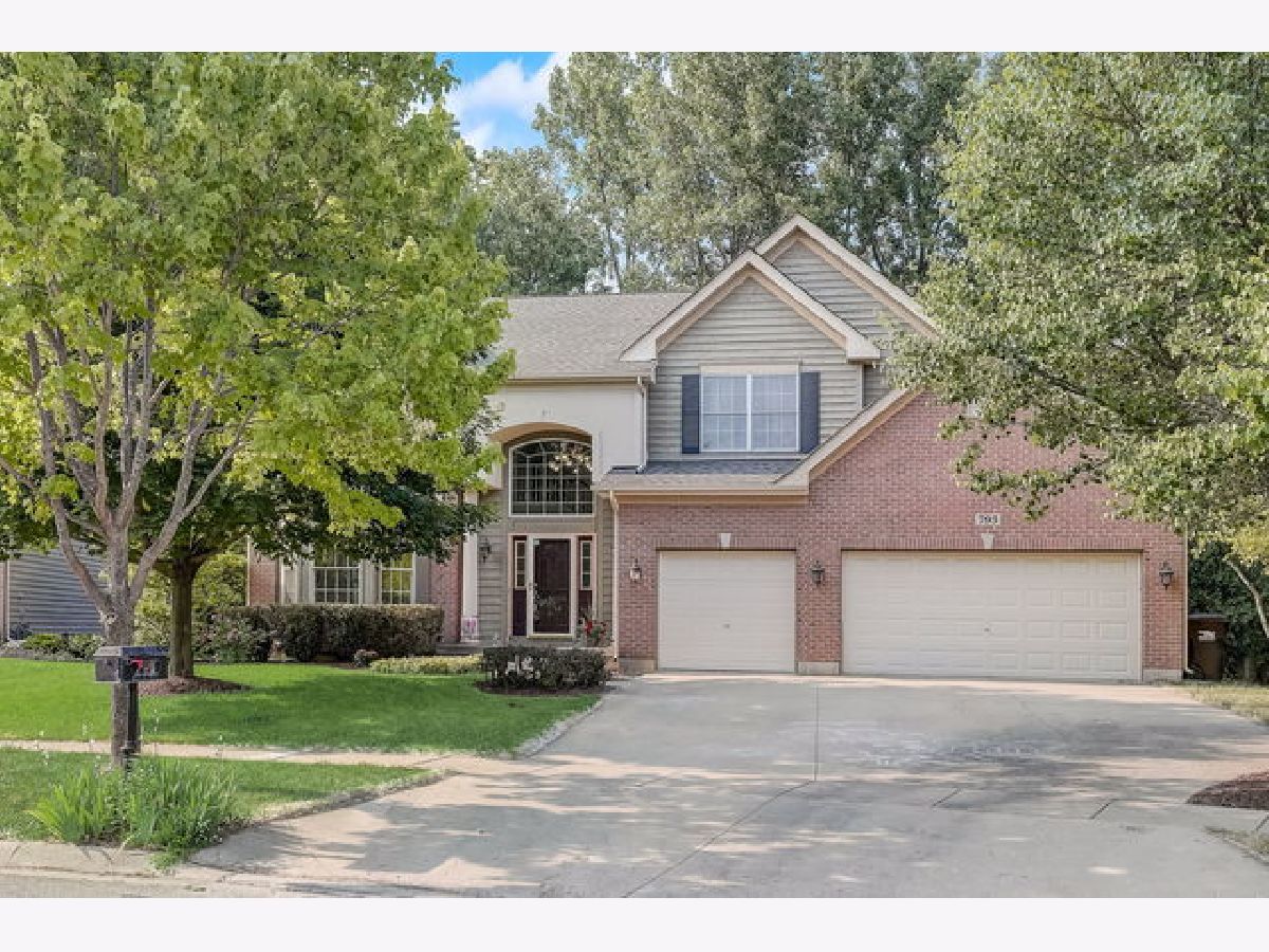 Homes & Condos & Townhomes Sold Wedgewood Crystal Lake Illinois, 793 Wedgewood