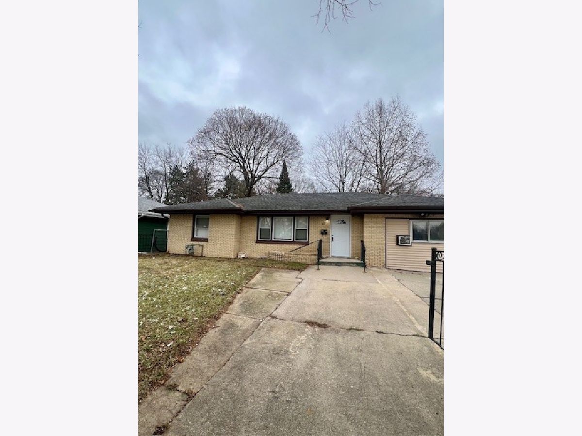 Rented Rockford Illinois, 117 Willard