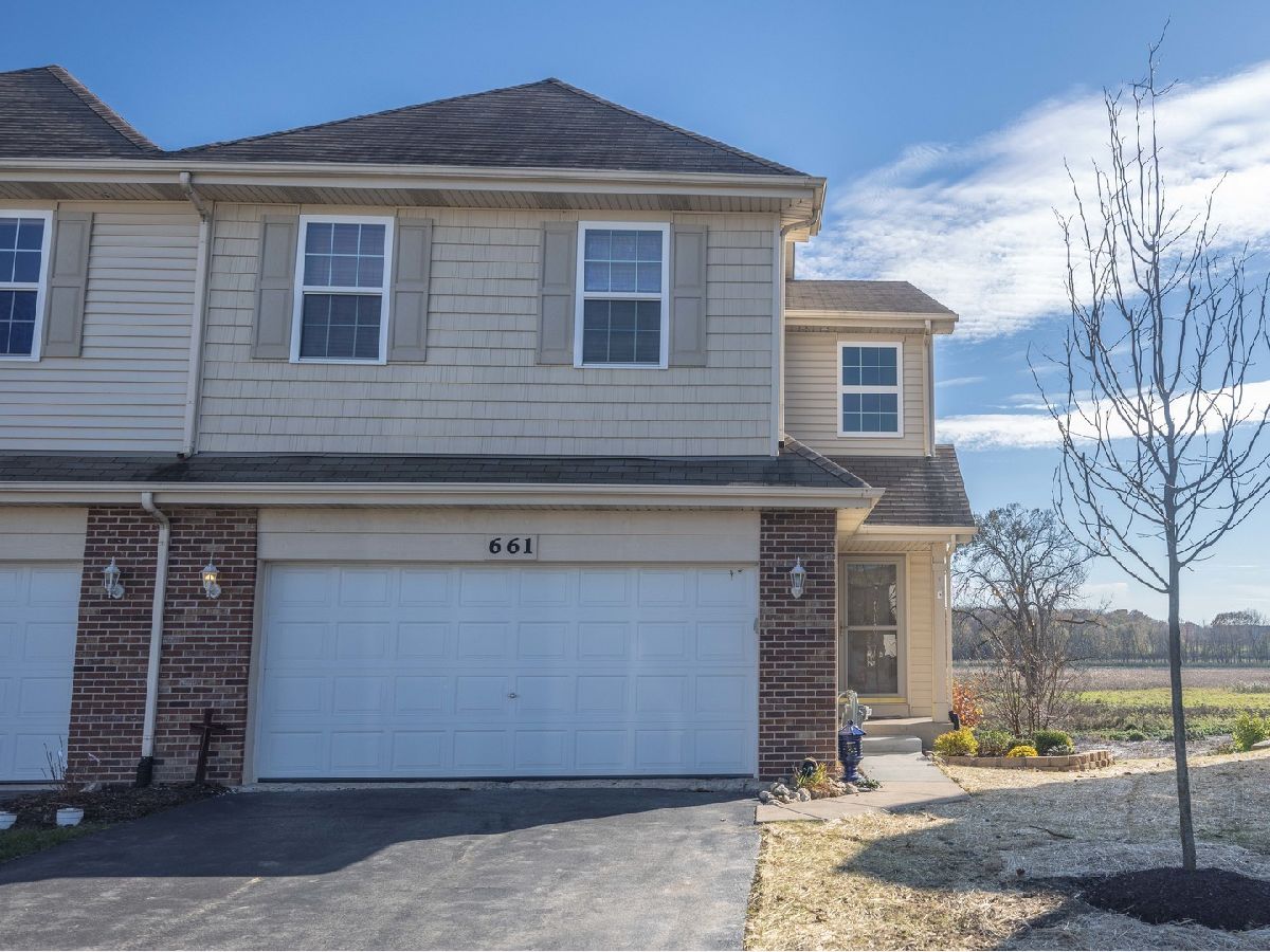 Townhomes Sold Greenhaven Romeoville Illinois, 661 Elizabeth