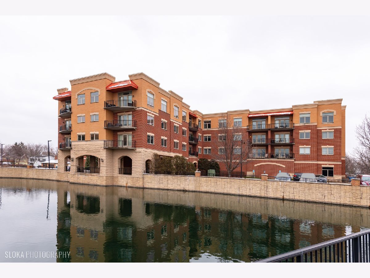 Condominiums Sold Venetian Pointe Addison Illinois, 1200 Foxdale