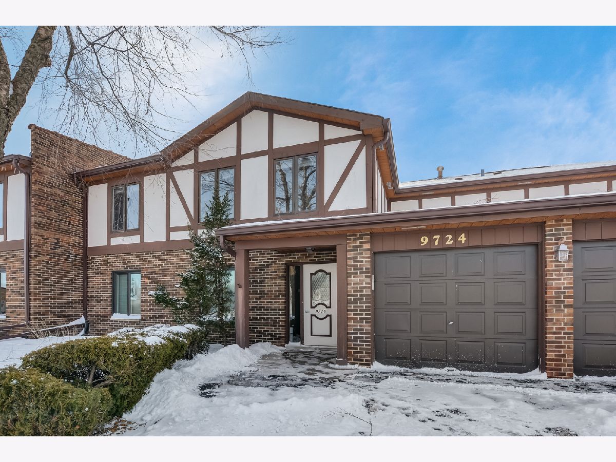 Condominiums & Homes Sold Mill Creek Palos Park Illinois, 9724 Creek