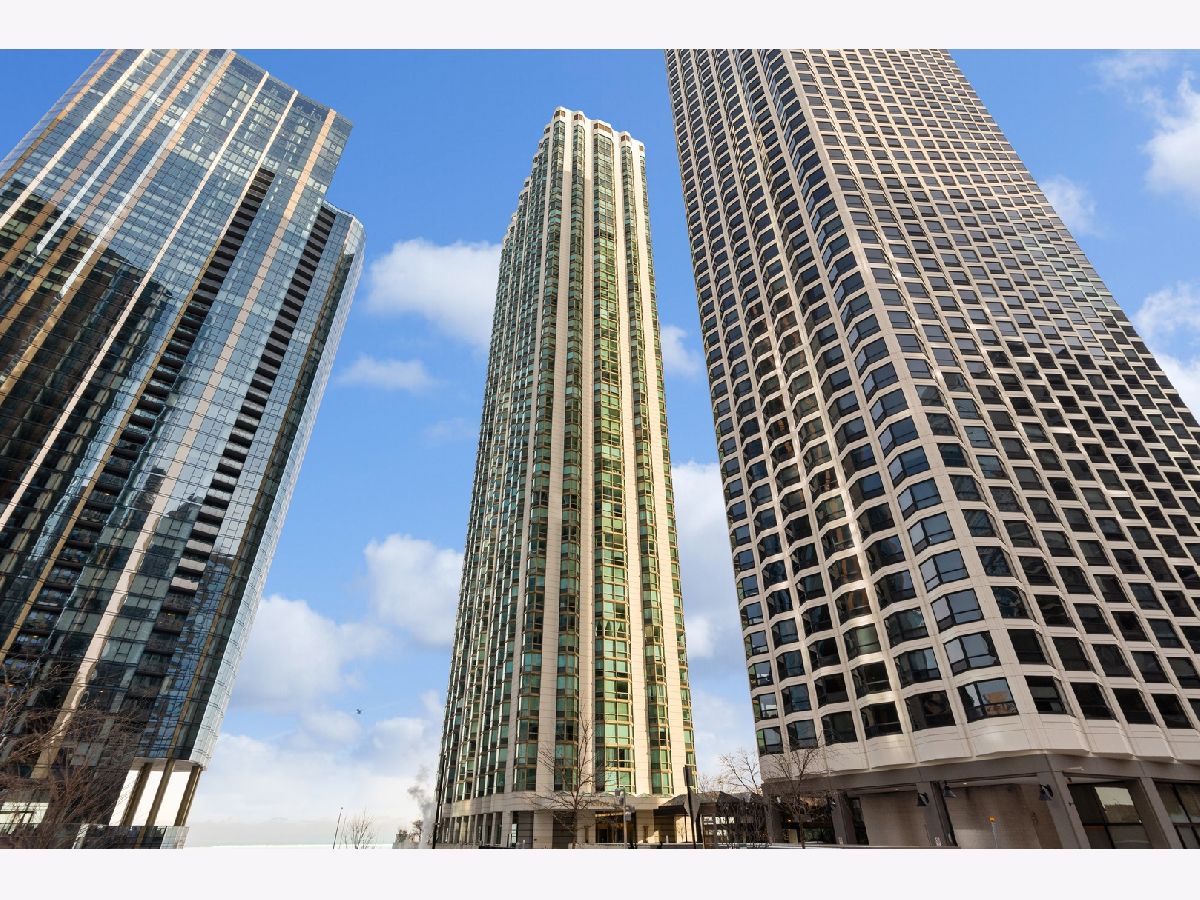 Condominiums Sold Park Shore Condos Chicago Illinois, 195 Harbor