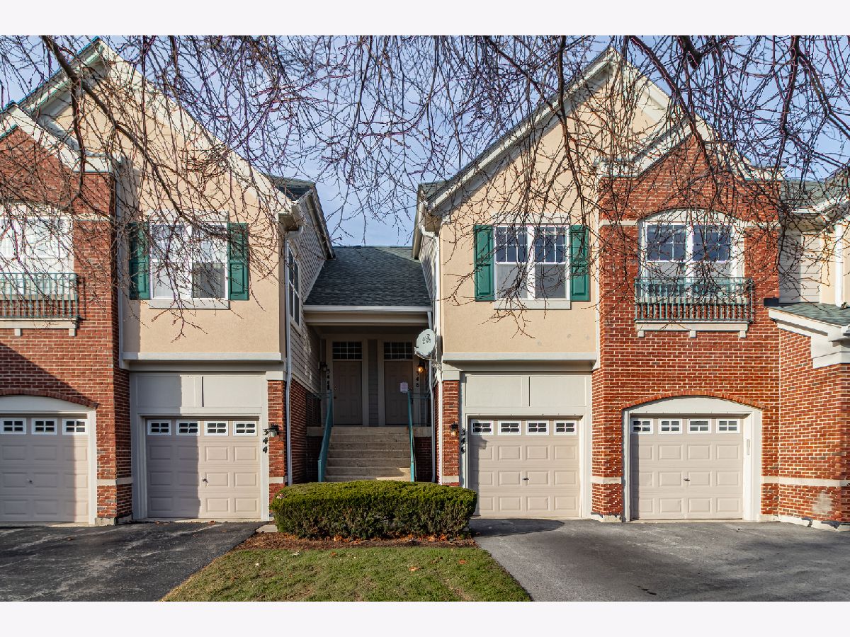 Townhomes & Condos Sold Pinehurst Vernon Hills Illinois, 346 Pine Lake