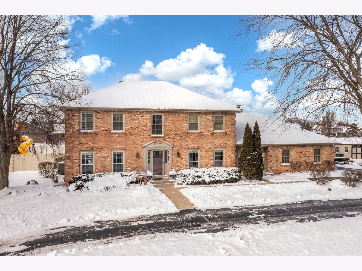 Homes Sold Aero Estates Naperville Illinois, 9S320 Chandelle