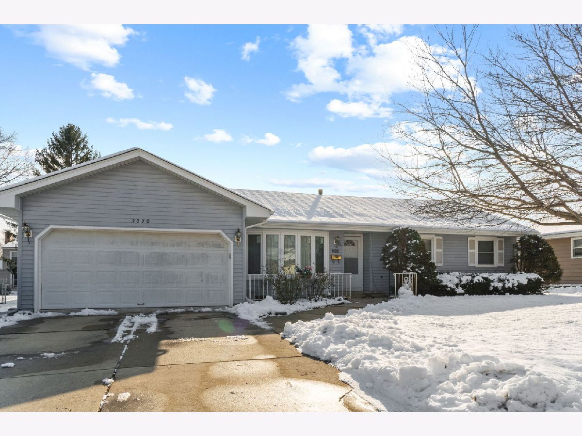 Homes Sold Indian Trail West Aurora Illinois, 2070 Coral