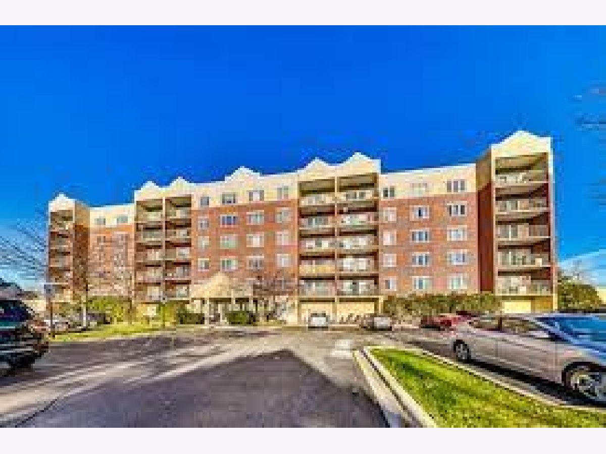 Condos & Townhomes Sold Lincoln Ridge Skokie Illinois, 7450 Lincoln