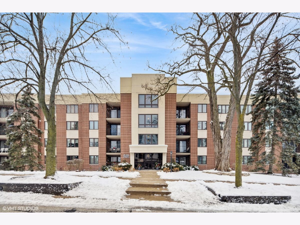 Condominiums Sold Lincoln Terrace Lombard Illinois, 212 St Charles