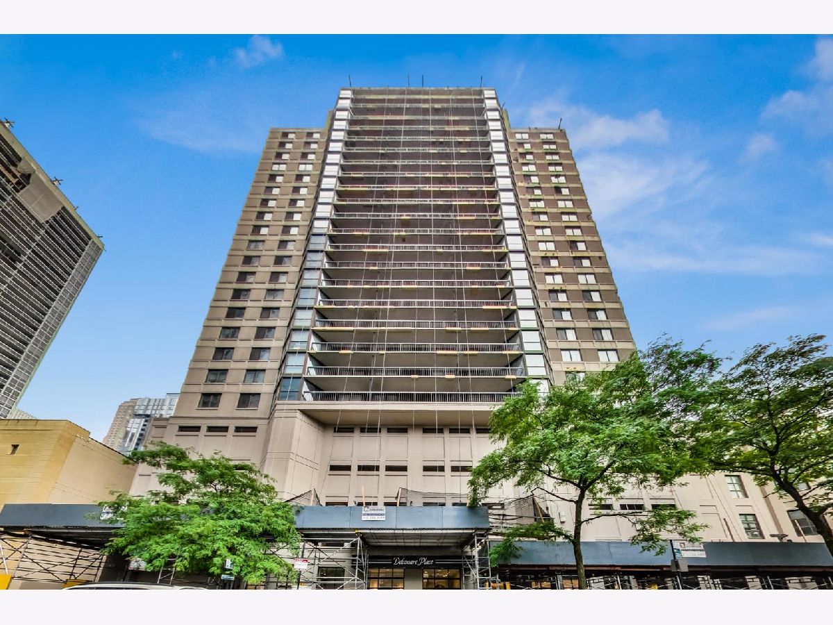 Condos & Townhomes Sold Delaware Place Chicago Illinois, 33 Delaware