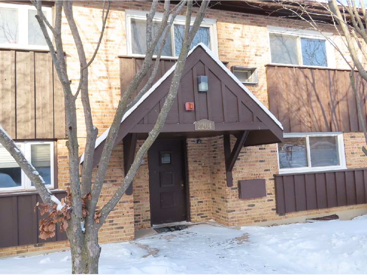 Condominiums Rented Arbor Park Downers Grove Illinois, 2204 Arbor