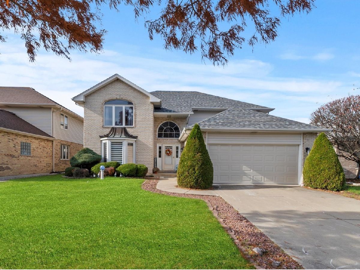 Homes & Condos & Townhomes Sold Eagle Ridge Oak Lawn Illinois, 10804 Lockwood