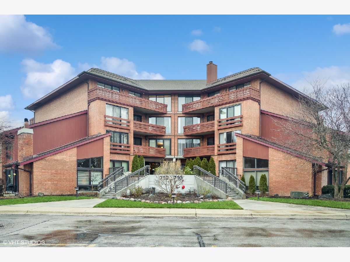Condos & Townhomes Sold Orchard Glen Glenview Illinois, 710 Waukegan