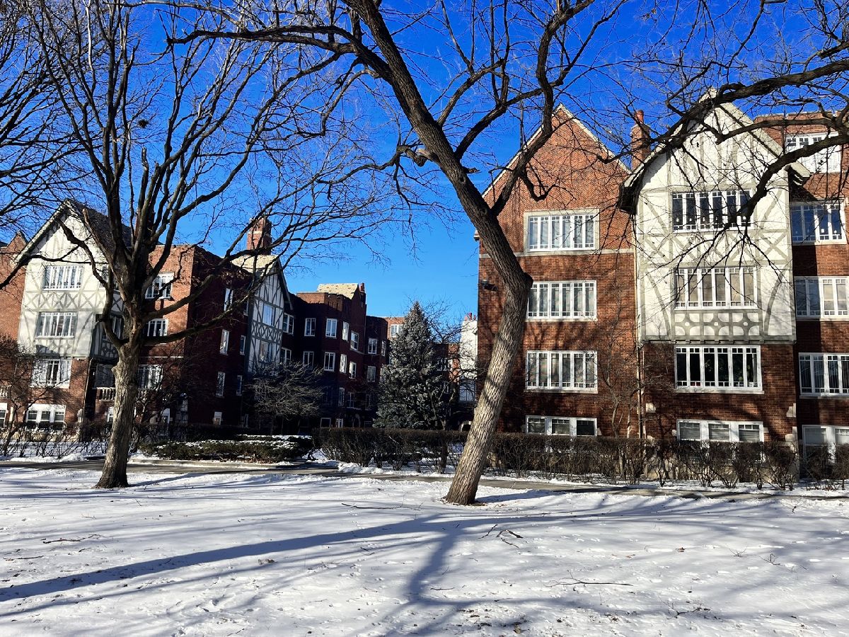 Condos & Townhomes Sold Park Gables Chicago Illinois, 2442 Estes