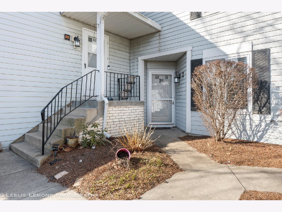 Condos & Townhomes & Homes Sold Villages Of Woodridge Woodridge Illinois, 2470 Brunswick