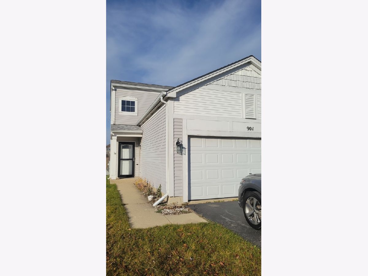 Homes & Townhomes & Condos Rented Bellchase Lake In The Hills Illinois, 901 Wedgewood