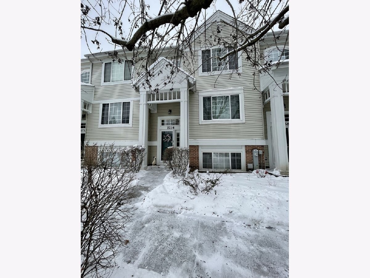 Townhomes & Condos & Homes Sold Polo Club Glendale Heights Illinois, 1734 Avalon