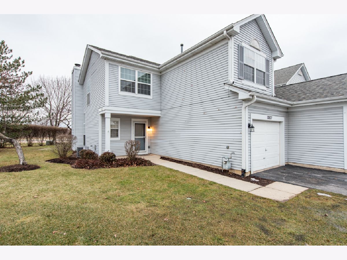 Townhomes & Homes Sold Bridlewood Gurnee Illinois, 17877 Salisbury