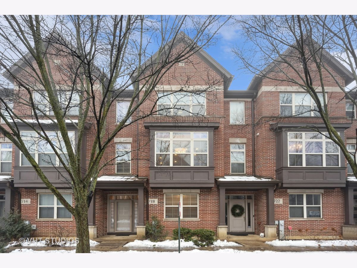 Townhomes Sold Aspen Pointe Vernon Hills Illinois, 718 Summit