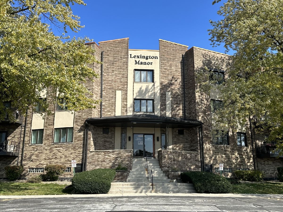 Condominiums Sold Lexington Manor Oak Lawn Illinois, 7100 95th