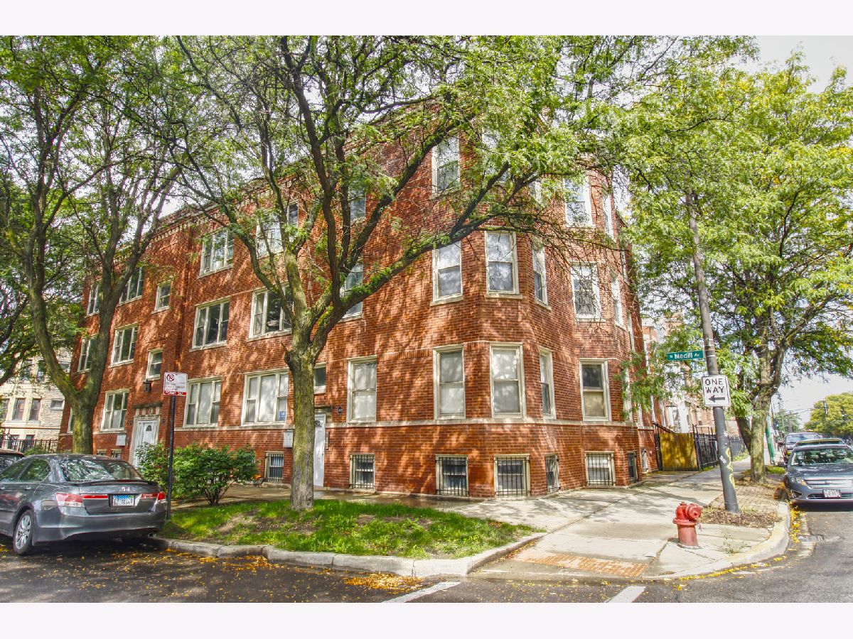 Condos & Townhomes Sold Medill Courts Chicago Illinois, 3404 Medill