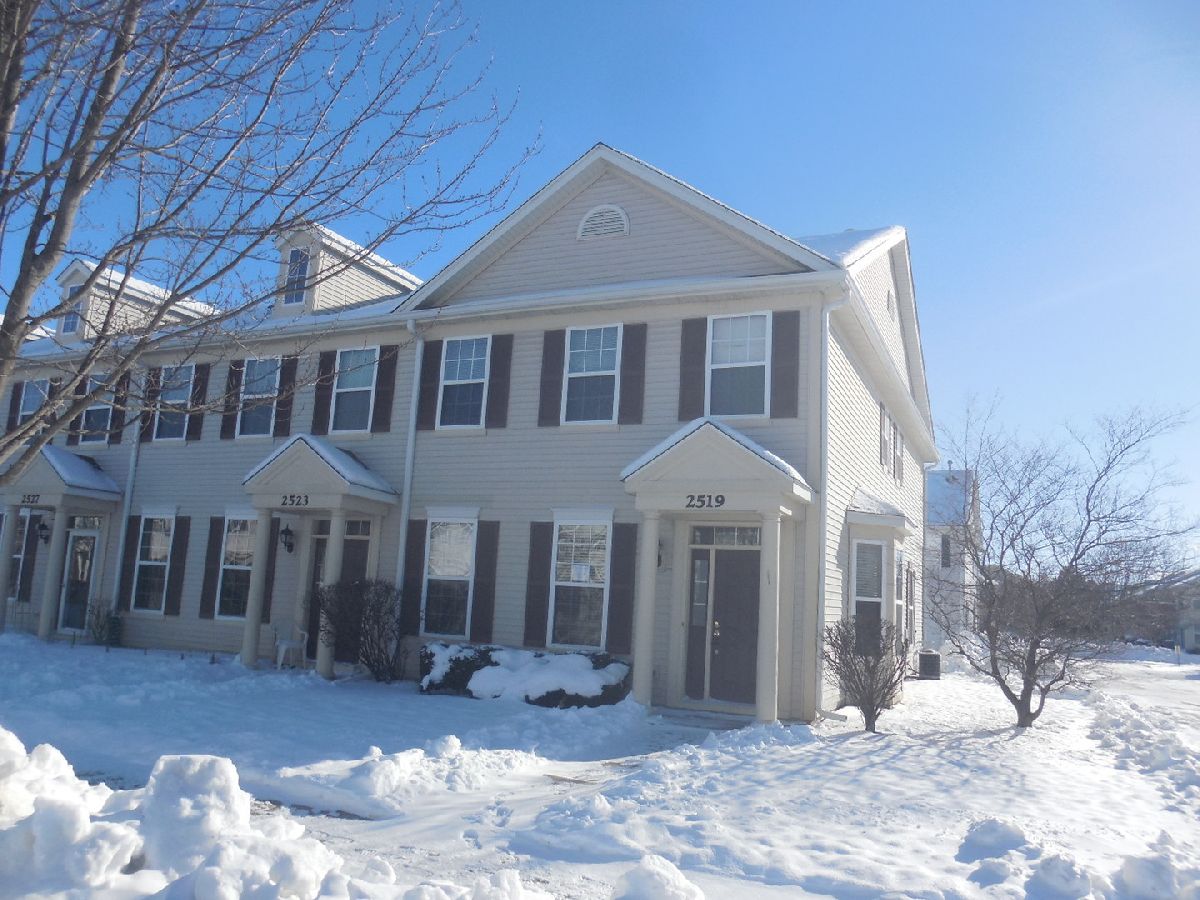 Townhomes & Condos Sold Washington Square Aurora Illinois