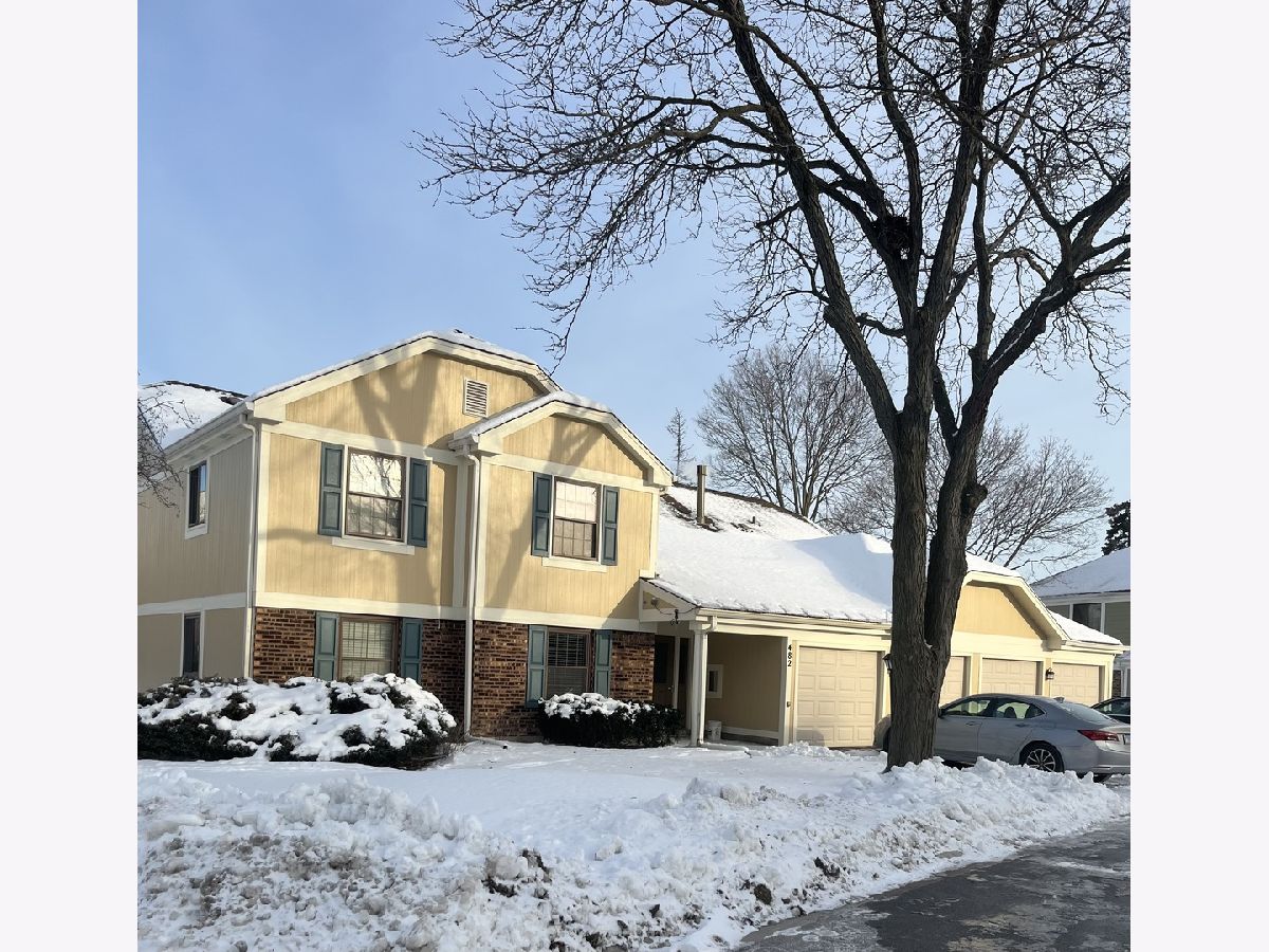 Condos & Townhomes Rented Lexington Commons Wheeling Illinois, 482 Thornhill