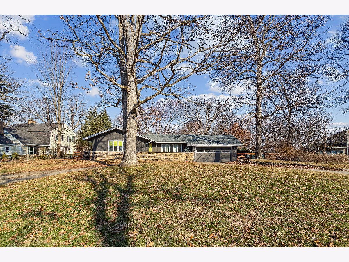 Homes & Condos & Townhomes Sold Windcrest Oswego Illinois, 215 Orchard