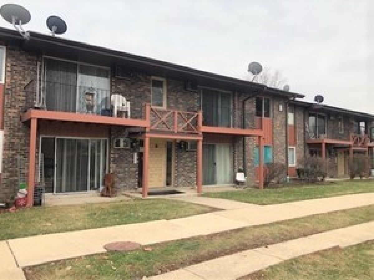 Condominiums Rented Autumn Crest West Chicago Illinois, 247 Neltnor