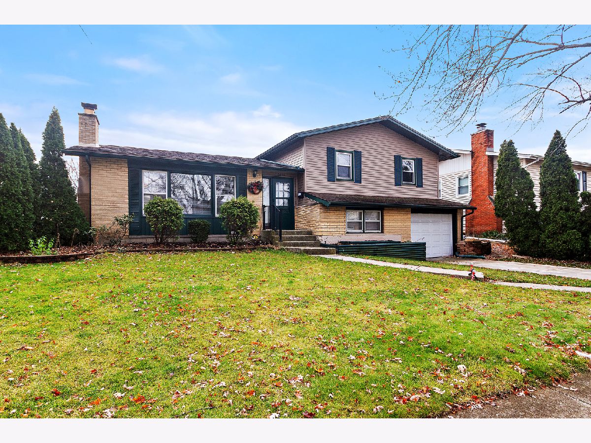 Homes Sold Forestview Hills Oak Forest Illinois, 6031 Forestview
