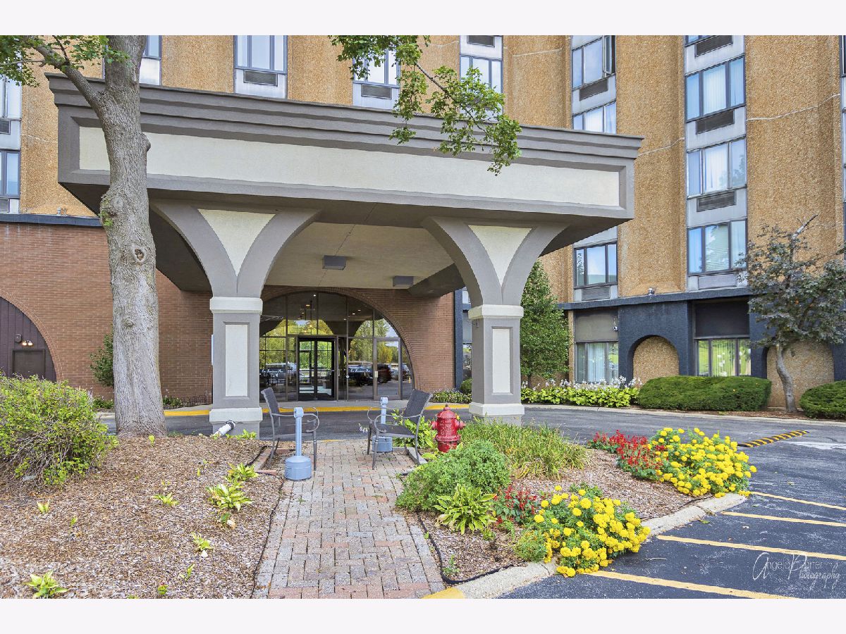 Condominiums Sold Renaissance Place Palatine Illinois, 1 Renaissance