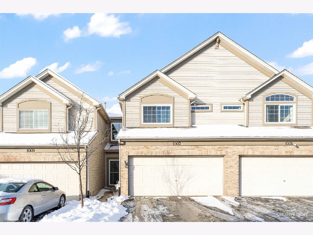 Townhomes & Condos & Homes Sold Woodlands At Oakhurst North Aurora Illinois, 1007 Parkhill