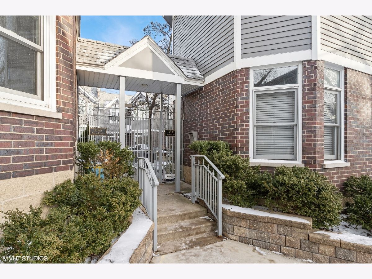 Townhomes Sold Hawthorne Court Chicago Illinois, 3341 Racine