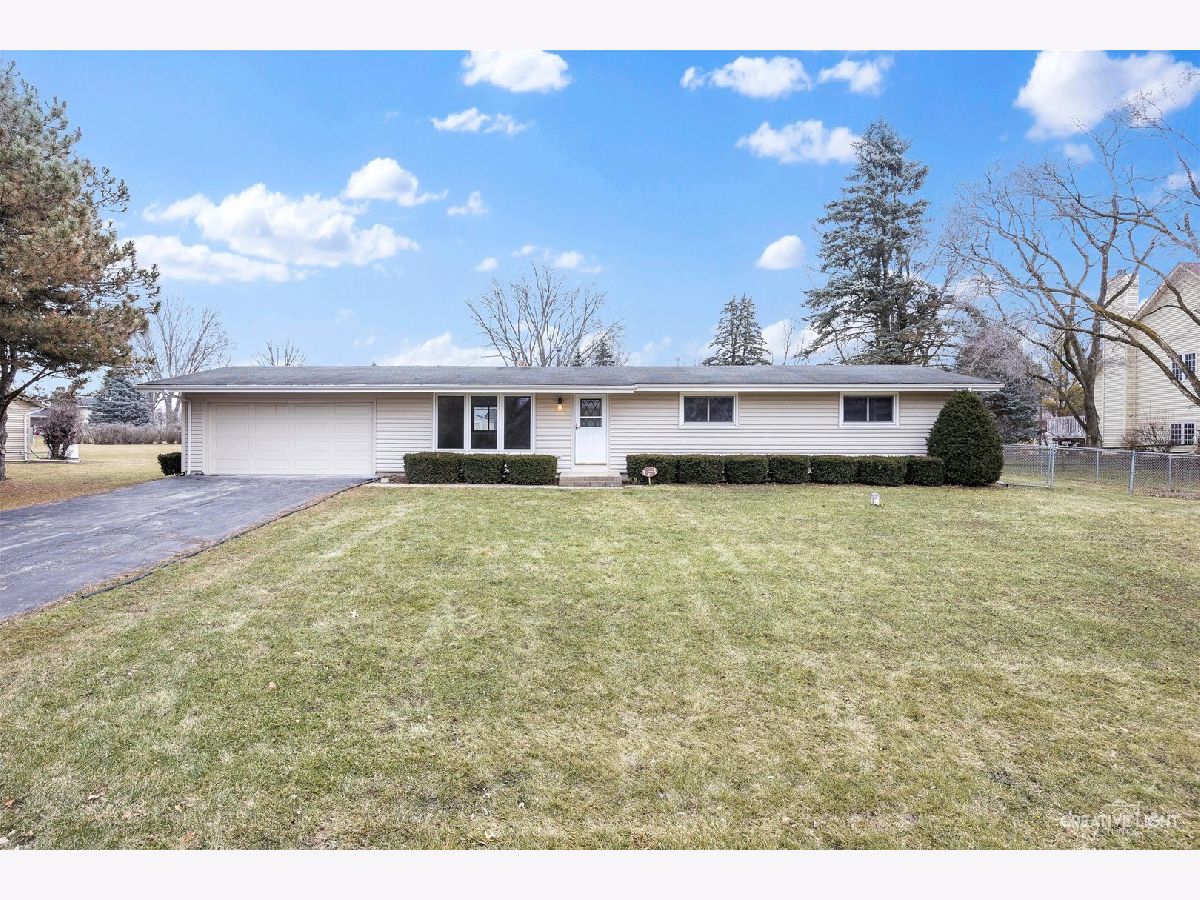 Homes Sold West Highland Acres Elgin Illinois, 12N401 Tina