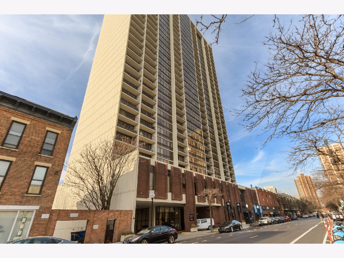 Condominiums Sold Americana Towers Chicago Illinois, 1636 Wells