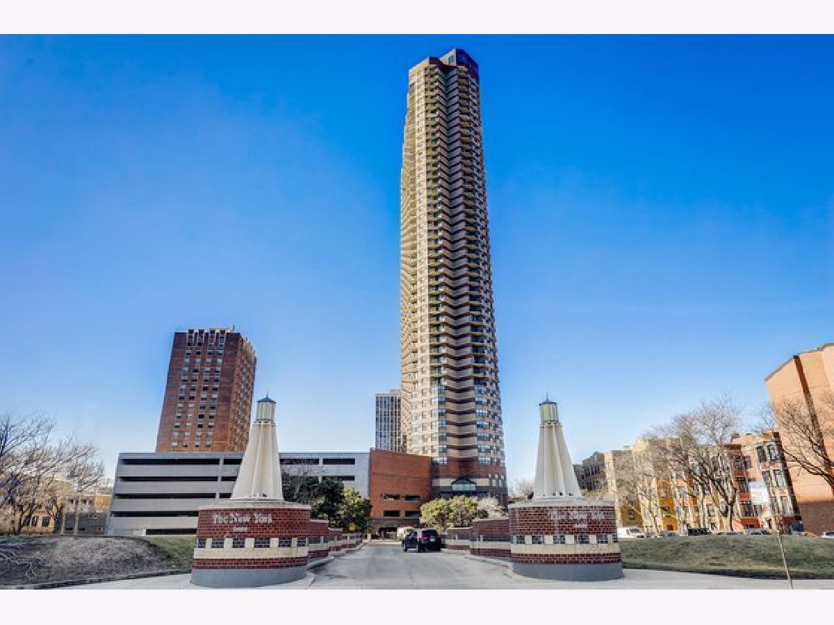 Condominiums Sold New York Chicago Illinois, 3660 Lake Shore