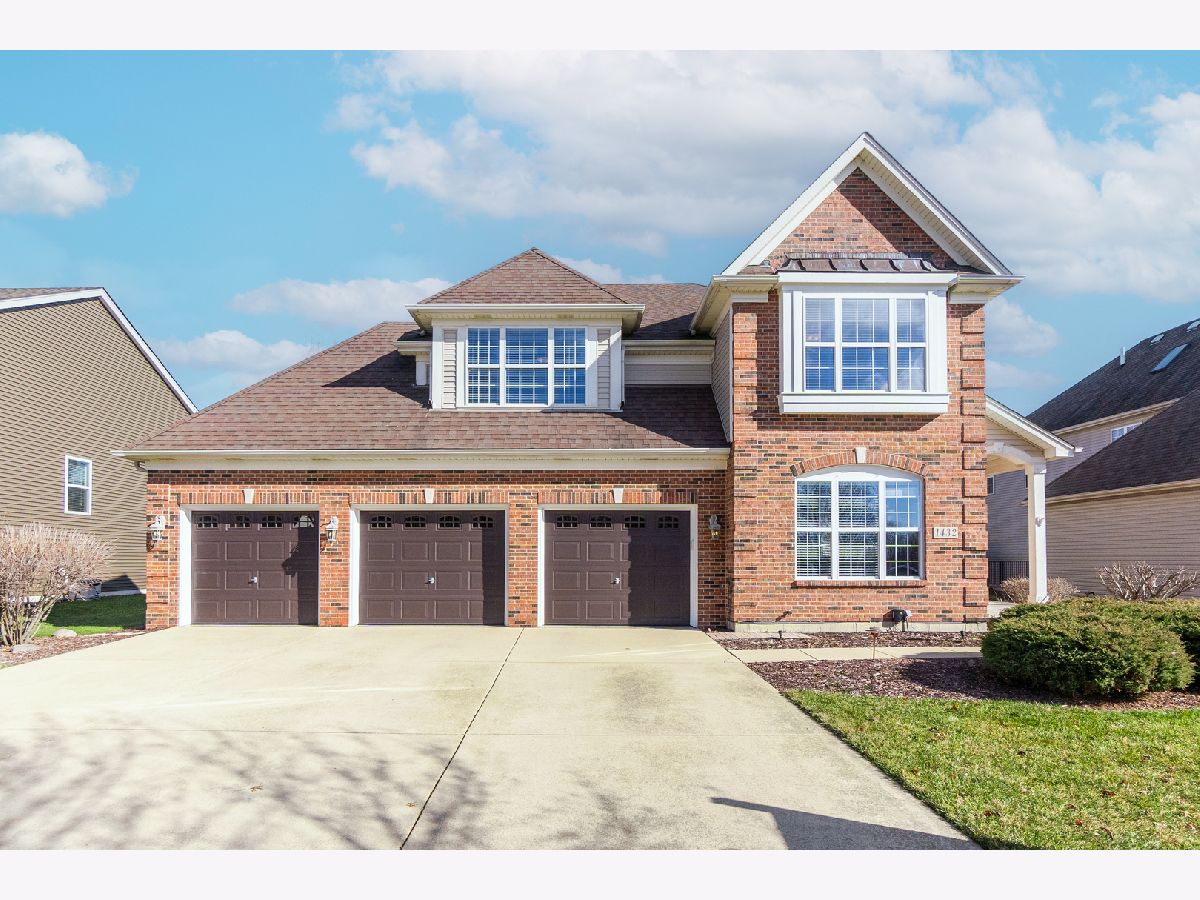 Homes Sold Windstone Place North Aurora Illinois, 1432 Hearthstone