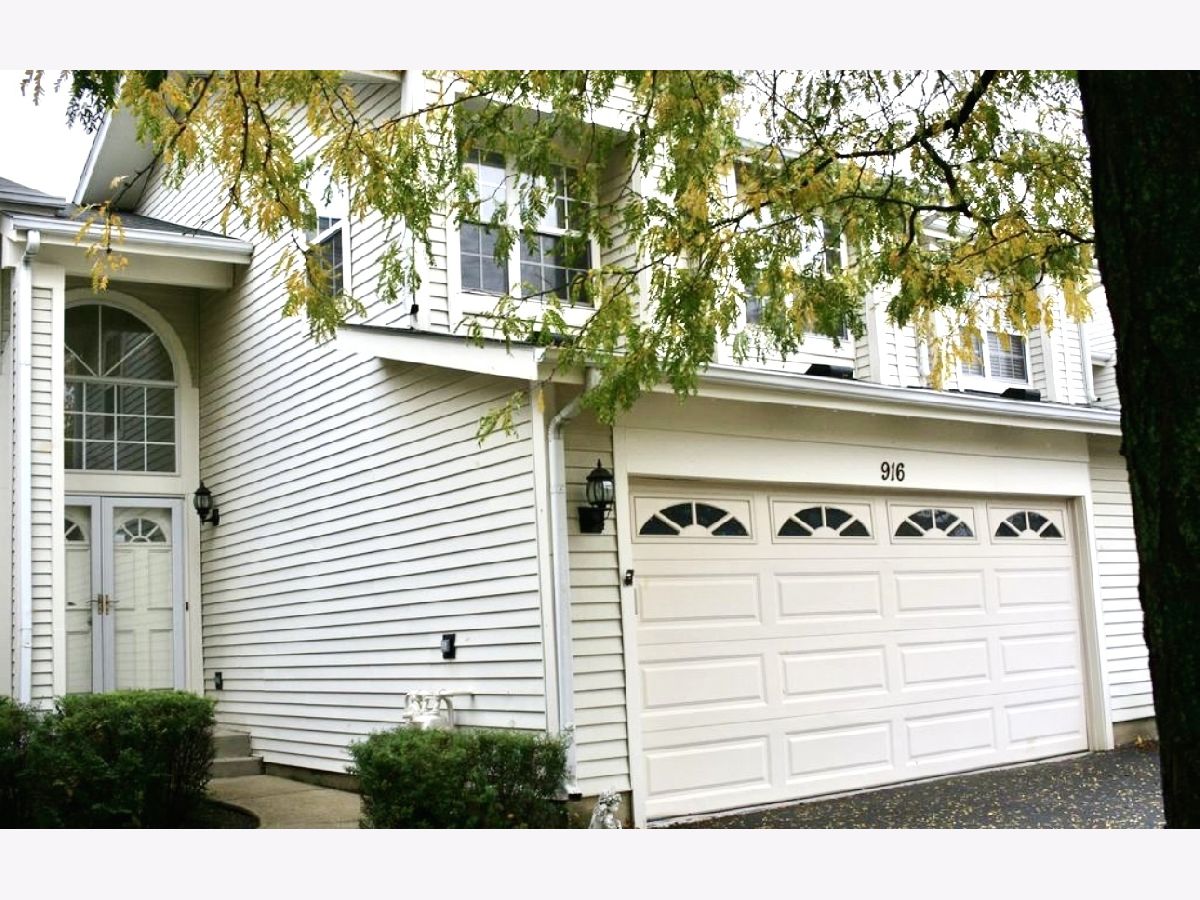 Townhomes & Homes Rented Weathersfield North Schaumburg Illinois, 916 Sturnbridge