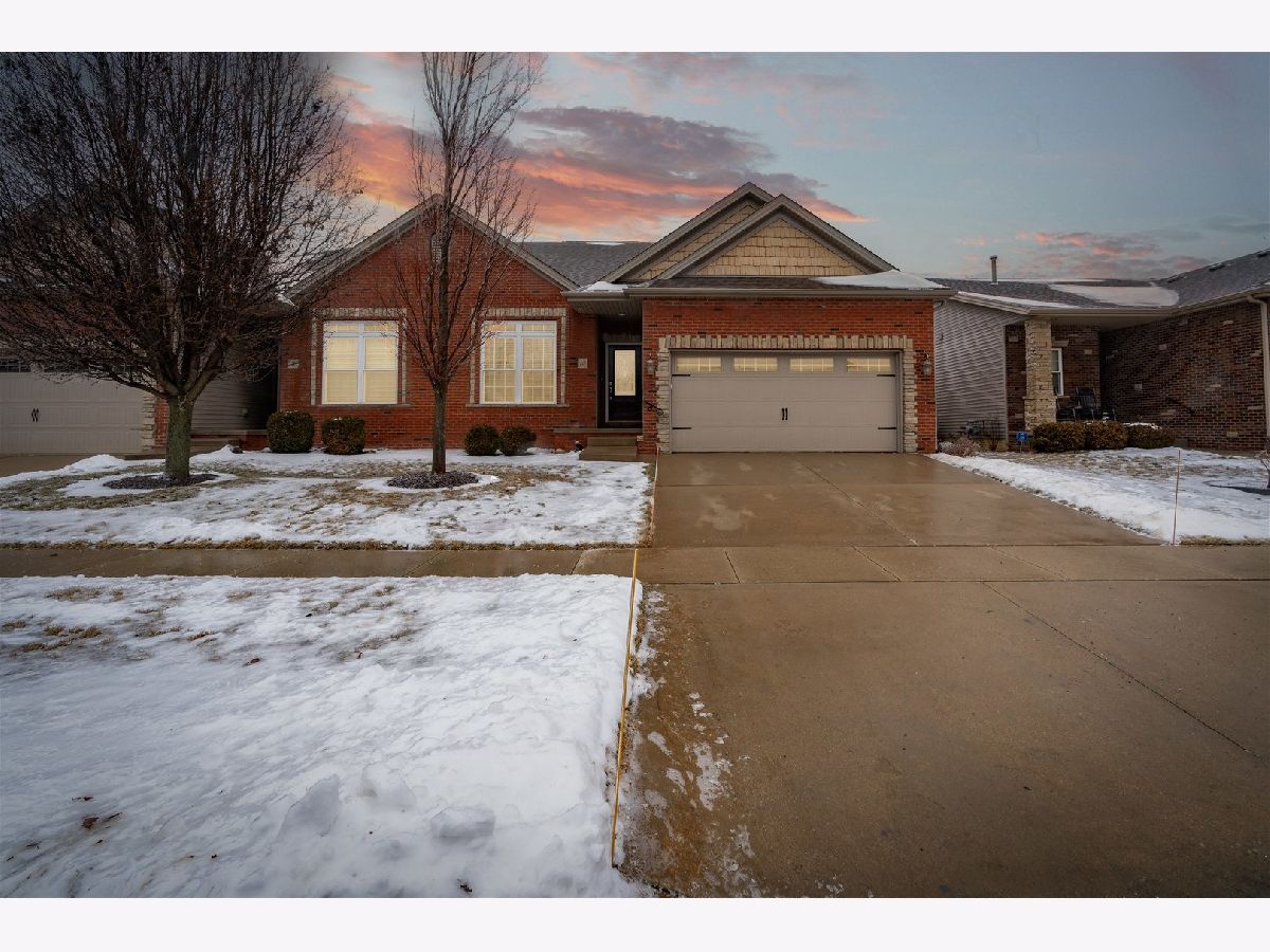 Condos & Townhomes & Homes Sold Villas At Eagle View South Bloomington Illinois, 10 Yukon