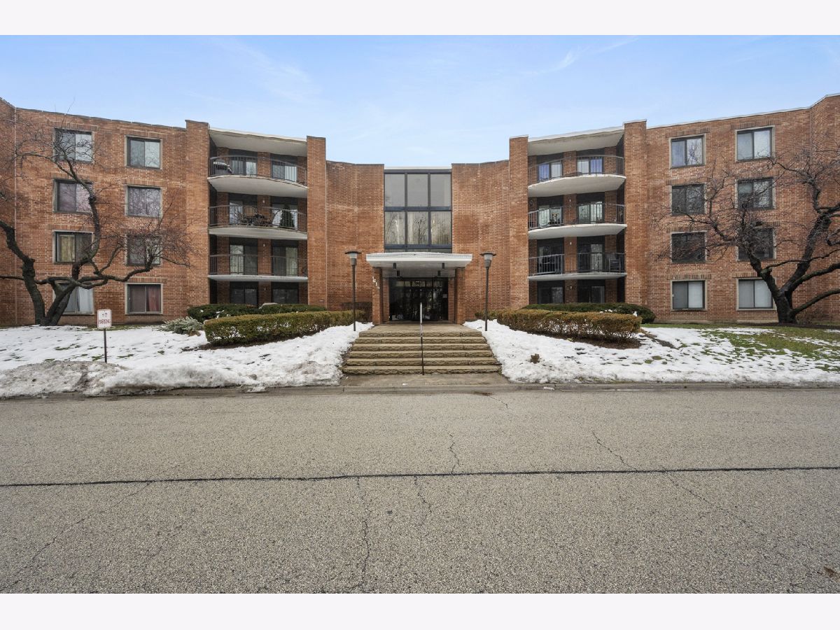 Condominiums Rented Dana Point Arlington Heights Illinois, 1615 Central