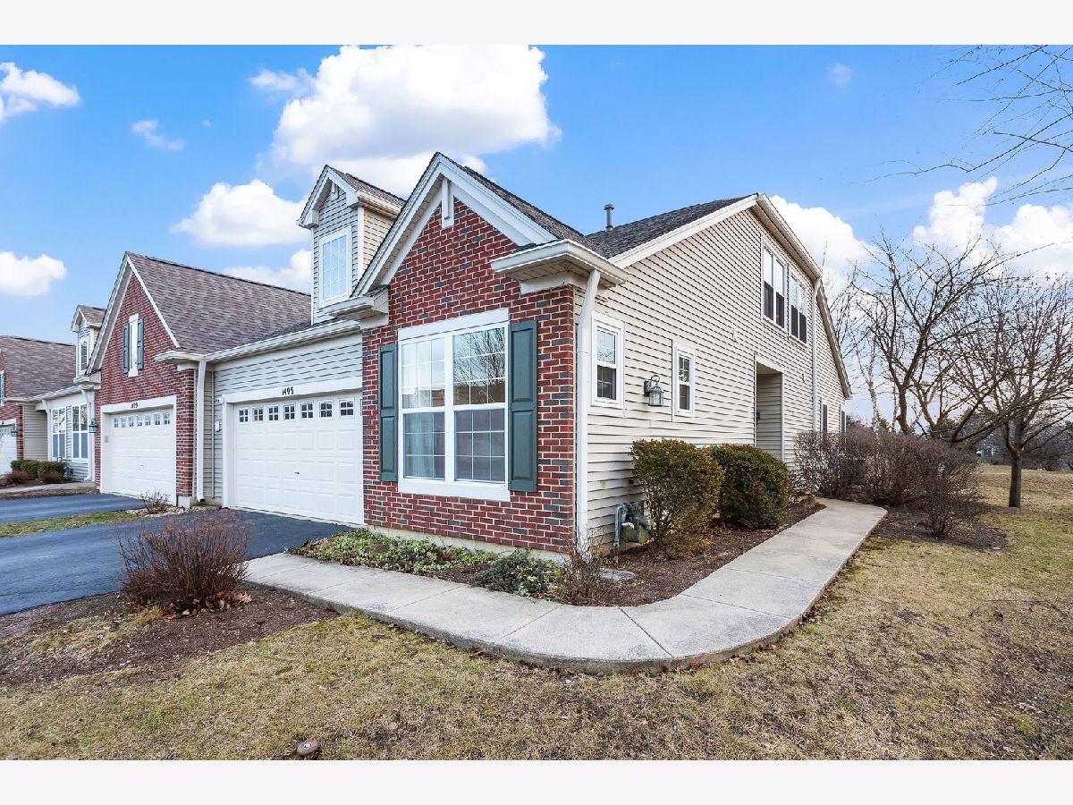 Townhomes Sold Chatham Grove Aurora Illinois, 1493 Catalina