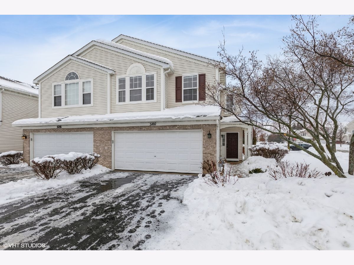 Townhomes & Condos Sold Princeton Crossing Lake In The Hills Illinois, 3202 Harvard