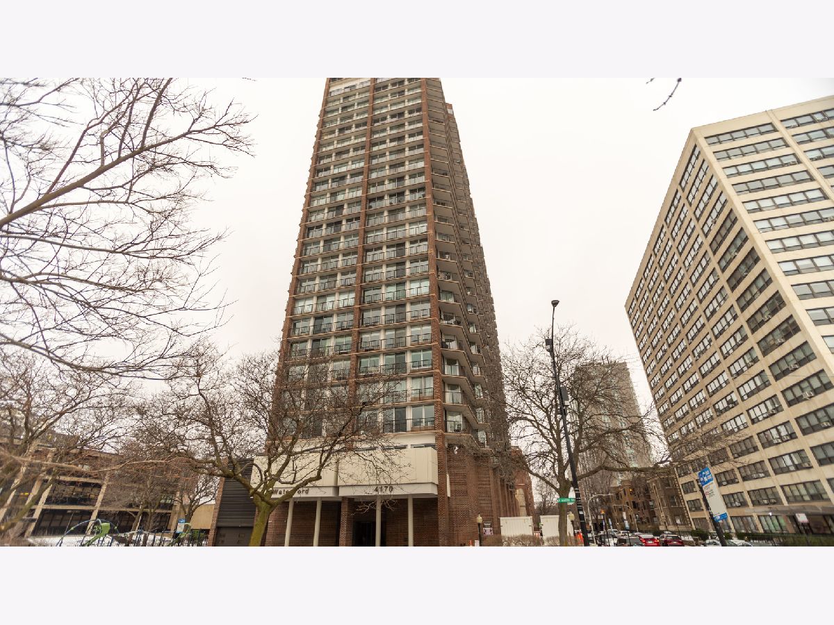 Condominiums Sold The Waterford Chicago Illinois, 4170 Marine