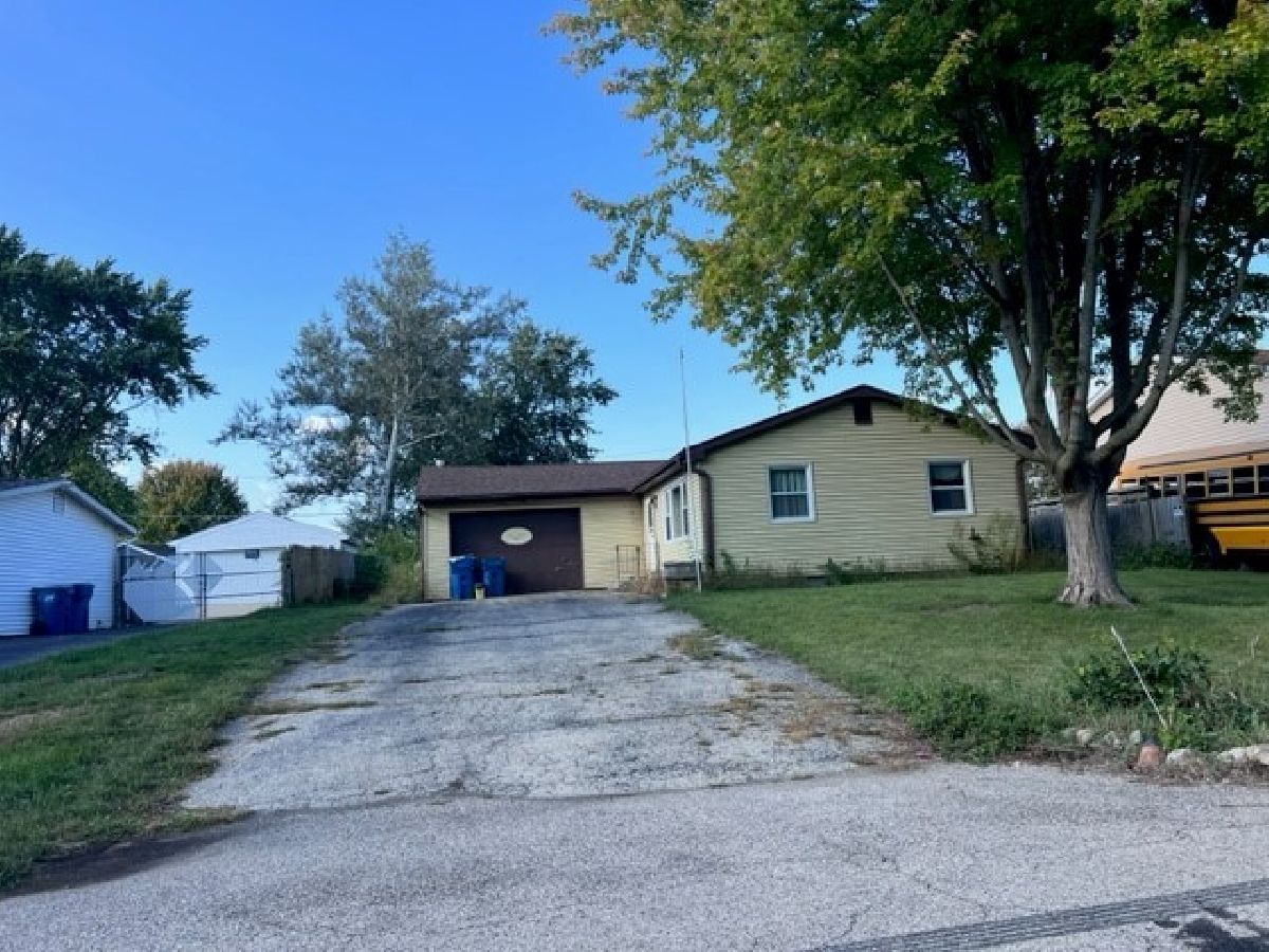 Homes Sold Lake Marian Carpentersville Illinois, 154 Mapletree