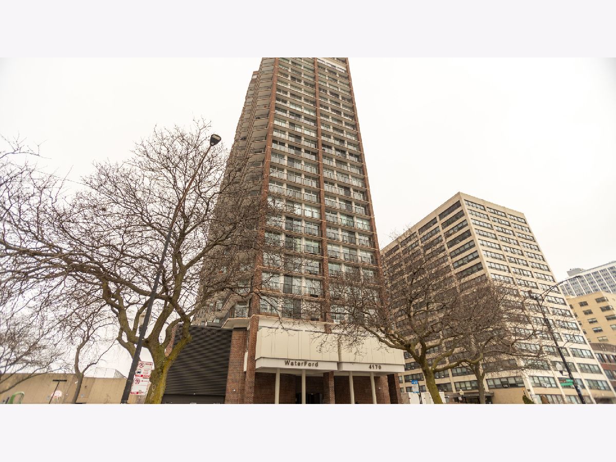 Condominiums Sold The Waterford Chicago Illinois, 4170 Marine